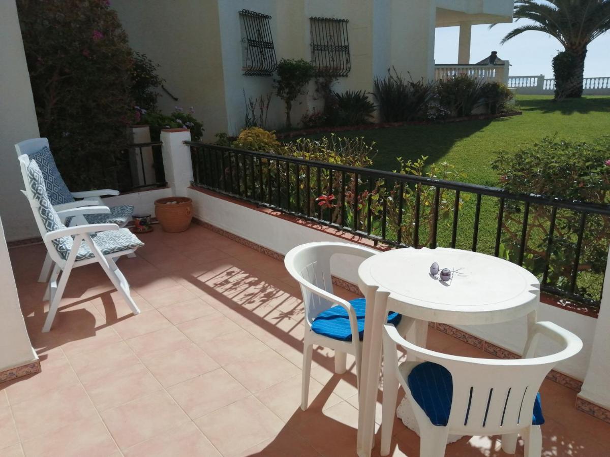 Sea & Pool View Garden Apartment Las Palmeras Нерха Экстерьер фото
