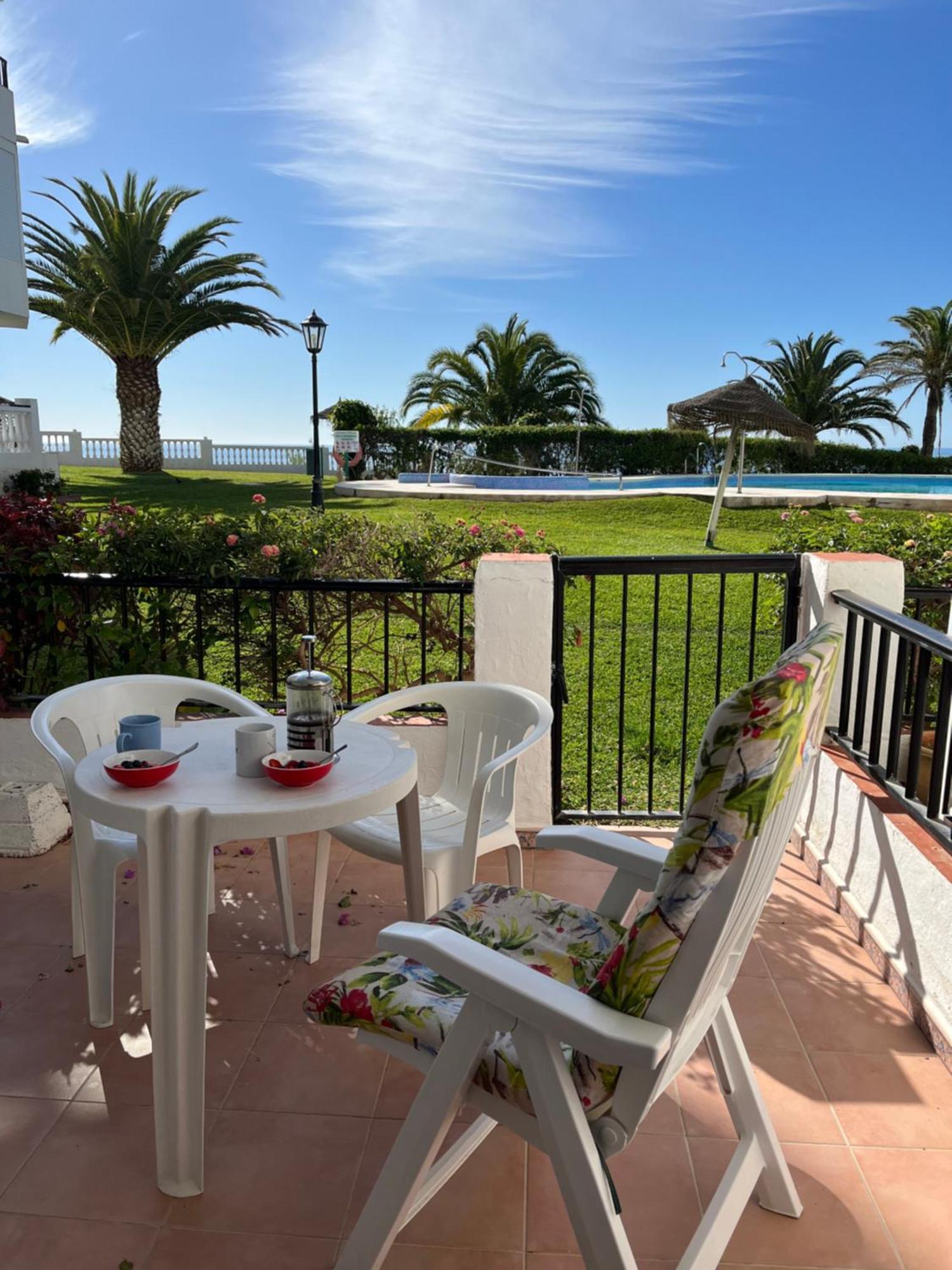 Sea & Pool View Garden Apartment Las Palmeras Нерха Экстерьер фото